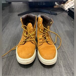 Timberland Women's Tan Lace-Up Boots